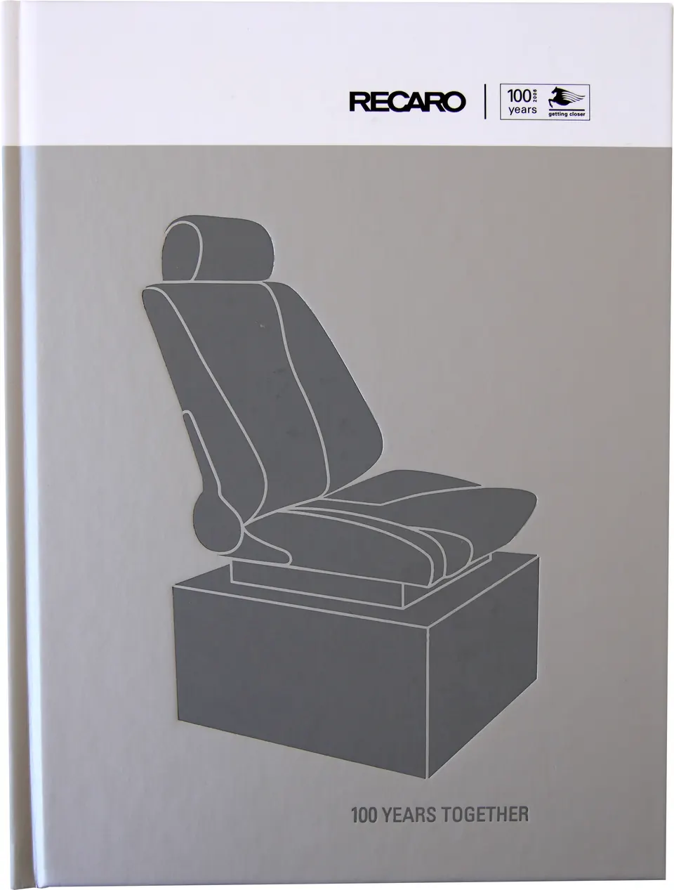 Titel des Recaro-Jubiläumsbuchs „100 years together“