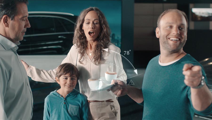 Szene aus den Mercedes-Benz Safety-Film